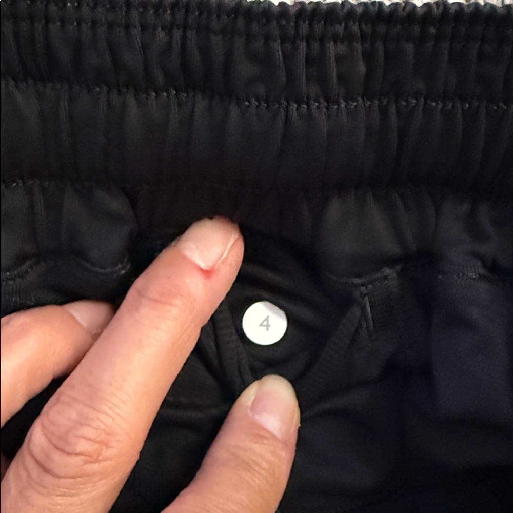 EUC Lululemon Size 4 Hotty Hot Shorts - Picture 6 of 7